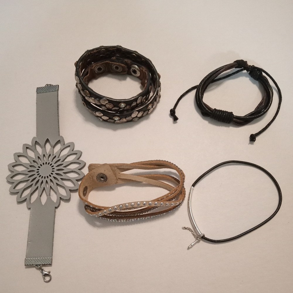 #407.  5 Piece Assorted Bracelet Bundle
